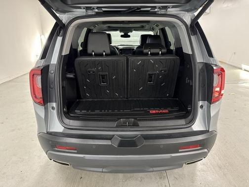 2023 GMC Acadia AWD AT4