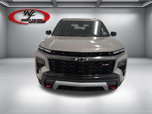 Sandstone Gray 2026 Chevrolet Traverse AWD Z71
