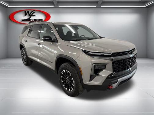Sandstone Gray 2026 Chevrolet Traverse AWD Z71