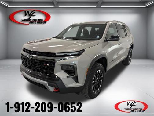 Sandstone Gray 2026 Chevrolet Traverse AWD Z71