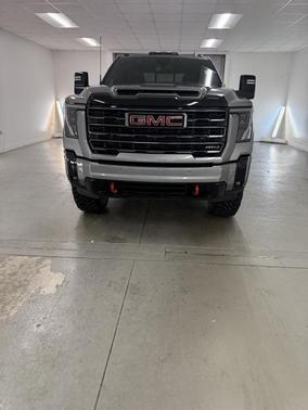 2025 GMC Sierra 2500 AT4