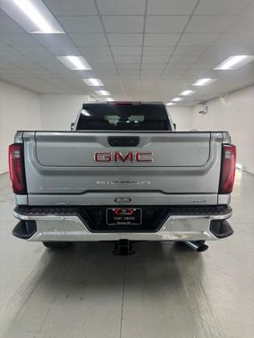 2025 GMC Sierra 2500 SLT