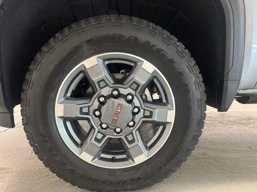 2025 GMC Sierra 2500 SLT