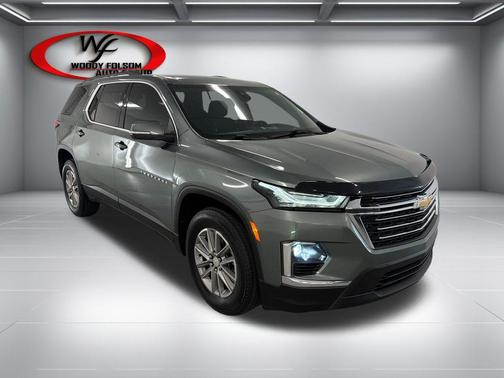 Silver Sage Metallic 2023 Chevrolet Traverse LT Cloth