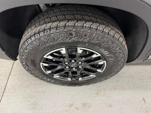 Sterling Gray Metallic 2026 Chevrolet Traverse AWD Z71