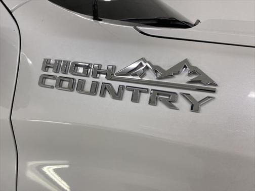 2022 Chevrolet Silverado 1500 High Country