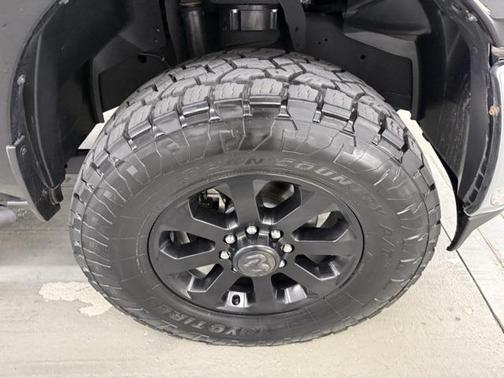 2020 RAM 2500 Tradesman Crew Cab 4X4 6'4' Box