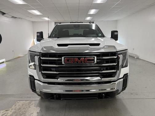 2026 GMC Sierra 3500 SLE
