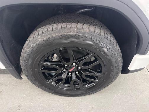 Summit White 2026 GMC Sierra 1500 Elevation