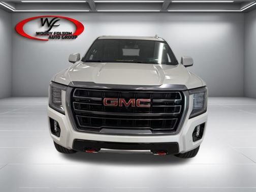 White Frost Tricoat 2024 GMC Yukon 4WD AT4