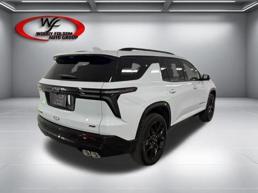 Polar White Tricoat 2026 Chevrolet Traverse RS