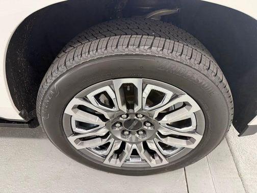 2024 GMC Yukon XL Denali Ultimate