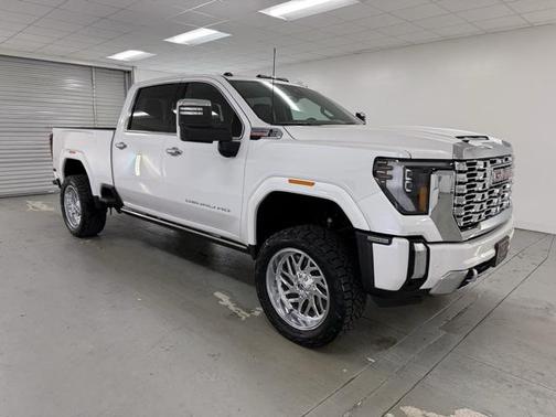 2025 GMC Sierra 2500 Denali
