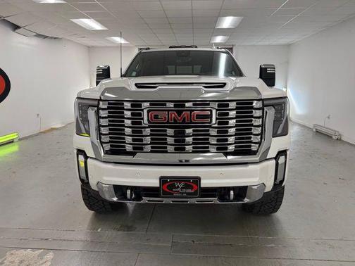 2025 GMC Sierra 2500 Denali