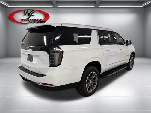 2025 Chevrolet Suburban LT