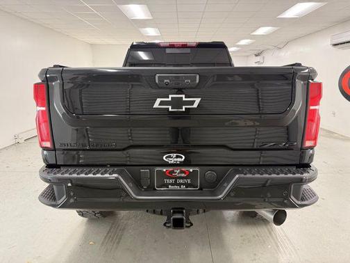 2025 Chevrolet Silverado 2500 4WD Crew Cab Standard Bed ZR2