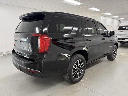 2023 GMC Yukon 4WD AT4