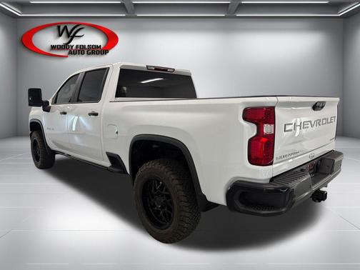 Summit White 2025 Chevrolet Silverado 2500 Custom
