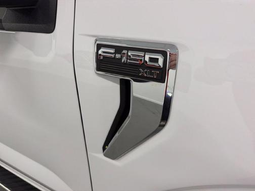 Oxford White 2023 Ford F-150 XLT