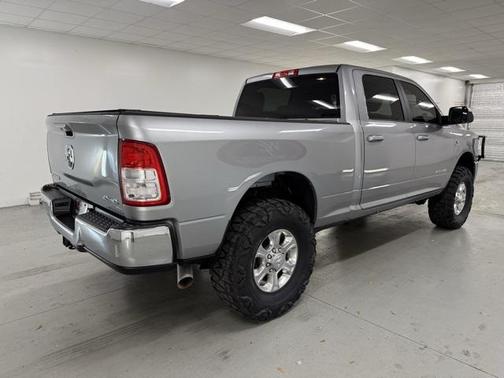 2020 RAM 2500 Big Horn Crew Cab 4X4 6'4' Box