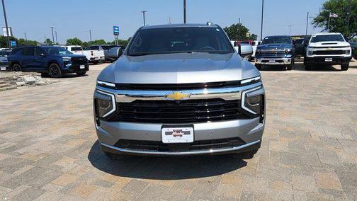 2025 Chevrolet Suburban LS