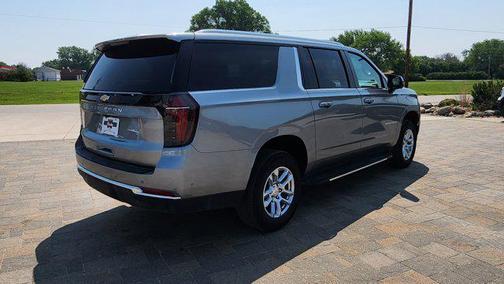 2025 Chevrolet Suburban LS
