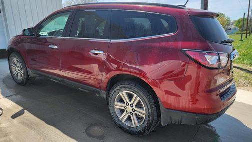 Siren Red Tintcoat 2017 Chevrolet Traverse 2LT