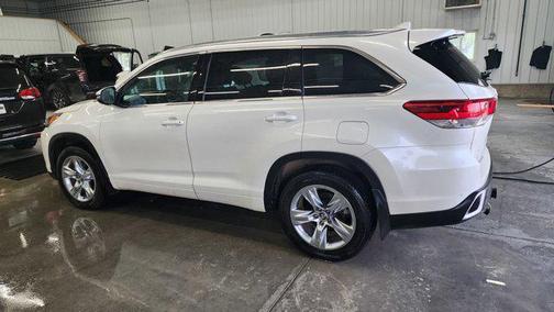 2019 Toyota Highlander Limited Platinum