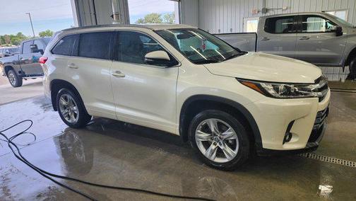 2019 Toyota Highlander Limited Platinum