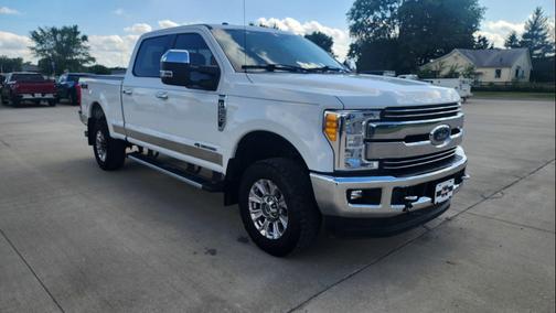 Oxford White 2017 Ford F-250 Lariat