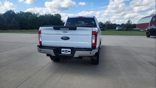 Oxford White 2017 Ford F-250 Lariat