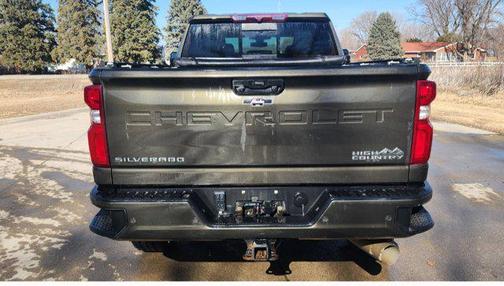 2022 Chevrolet Silverado 2500 High Country