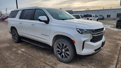 2023 Chevrolet Suburban LT