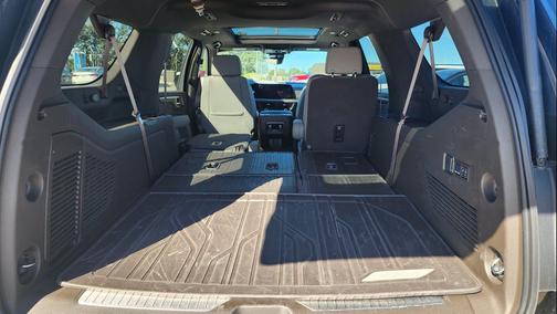 Black 2025 Chevrolet Suburban 4WD Z71