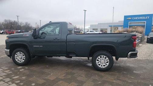 2025 Chevrolet Silverado 3500 LT
