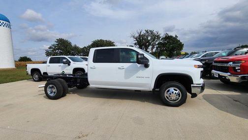 2026 Chevrolet Silverado 3500 LT