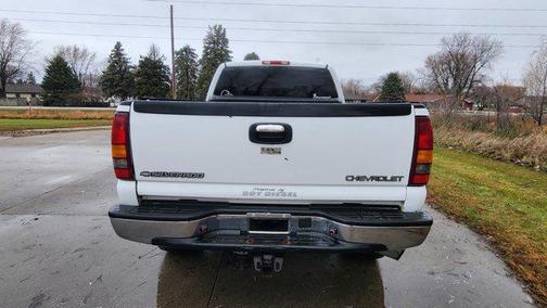 2001 Chevrolet Silverado 2500 LS H/D Extended Cab