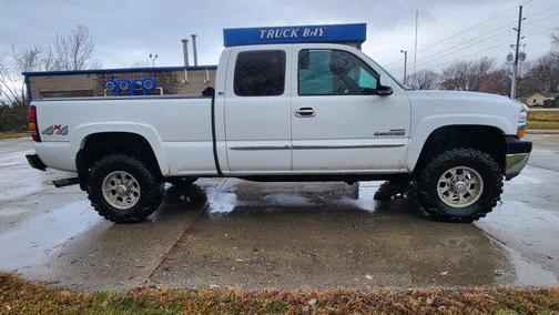 2001 Chevrolet Silverado 2500 LS H/D Extended Cab