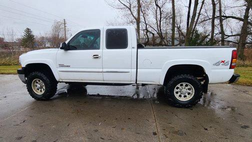 2001 Chevrolet Silverado 2500 LS H/D Extended Cab