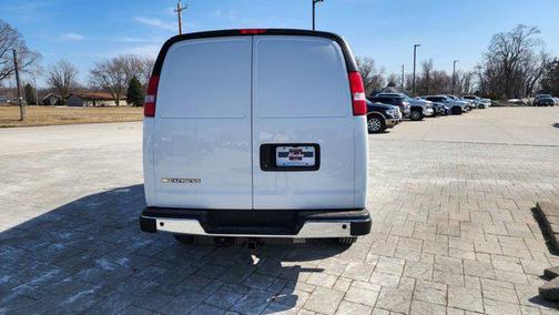 2025 Chevrolet Express 2500 RWD 2500 Regular Wheelbase WT