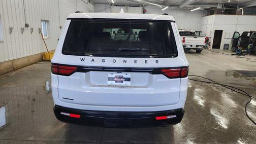 2022 Jeep Wagoneer Series III Carbide 4x4