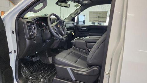 2025 Chevrolet Silverado 3500 WT