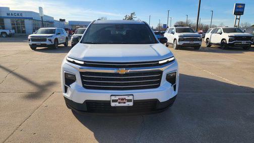 Summit White 2026 Chevrolet Traverse LT