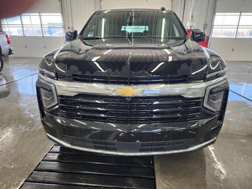 2025 Chevrolet Suburban LS