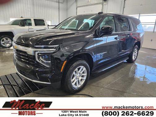 2025 Chevrolet Suburban LS