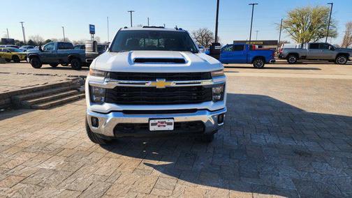 2025 Chevrolet Silverado 3500 LT