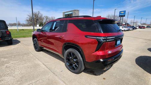 2025 Chevrolet Traverse RS