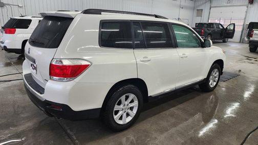 2012 Toyota Highlander SE