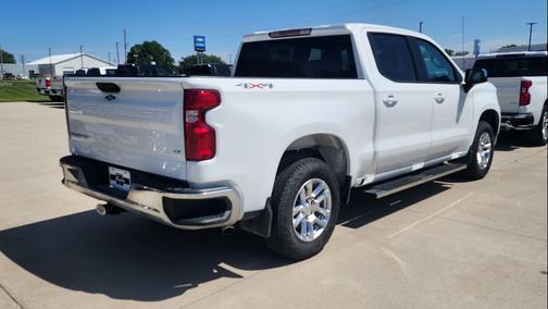 Summit White 2025 Chevrolet Silverado 1500 LT