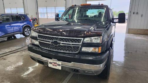 2005 Chevrolet Silverado 2500 LT H/D Crew Cab